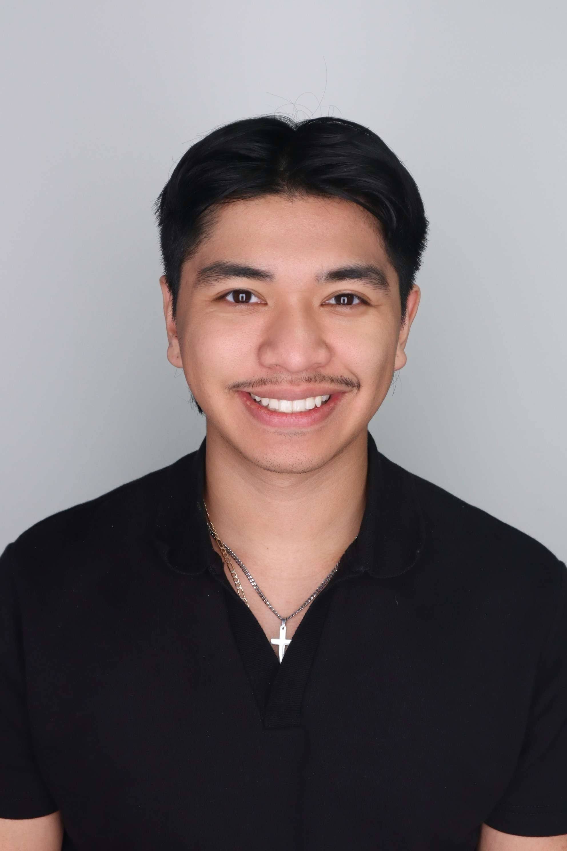 Christopher Velez headshot